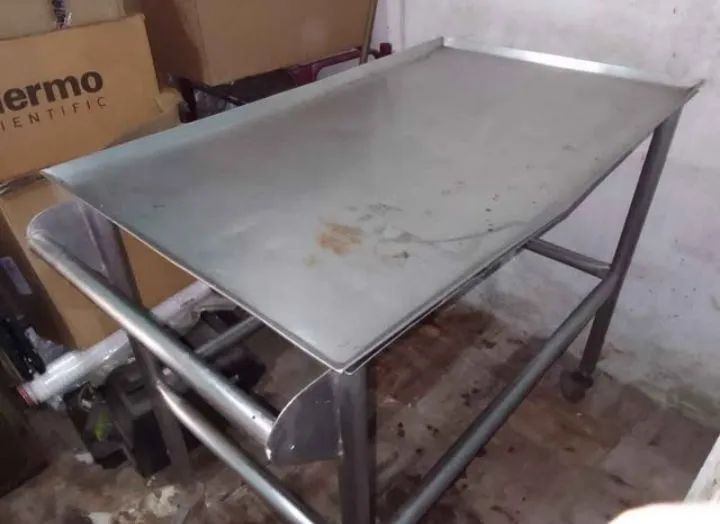 Mesa em inox com rodinha . - Foto 2