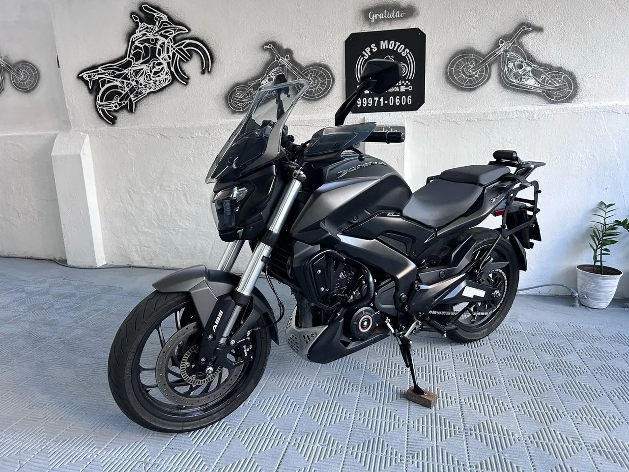 BAJAJ DOMINAR 400 2025 - Foto 2