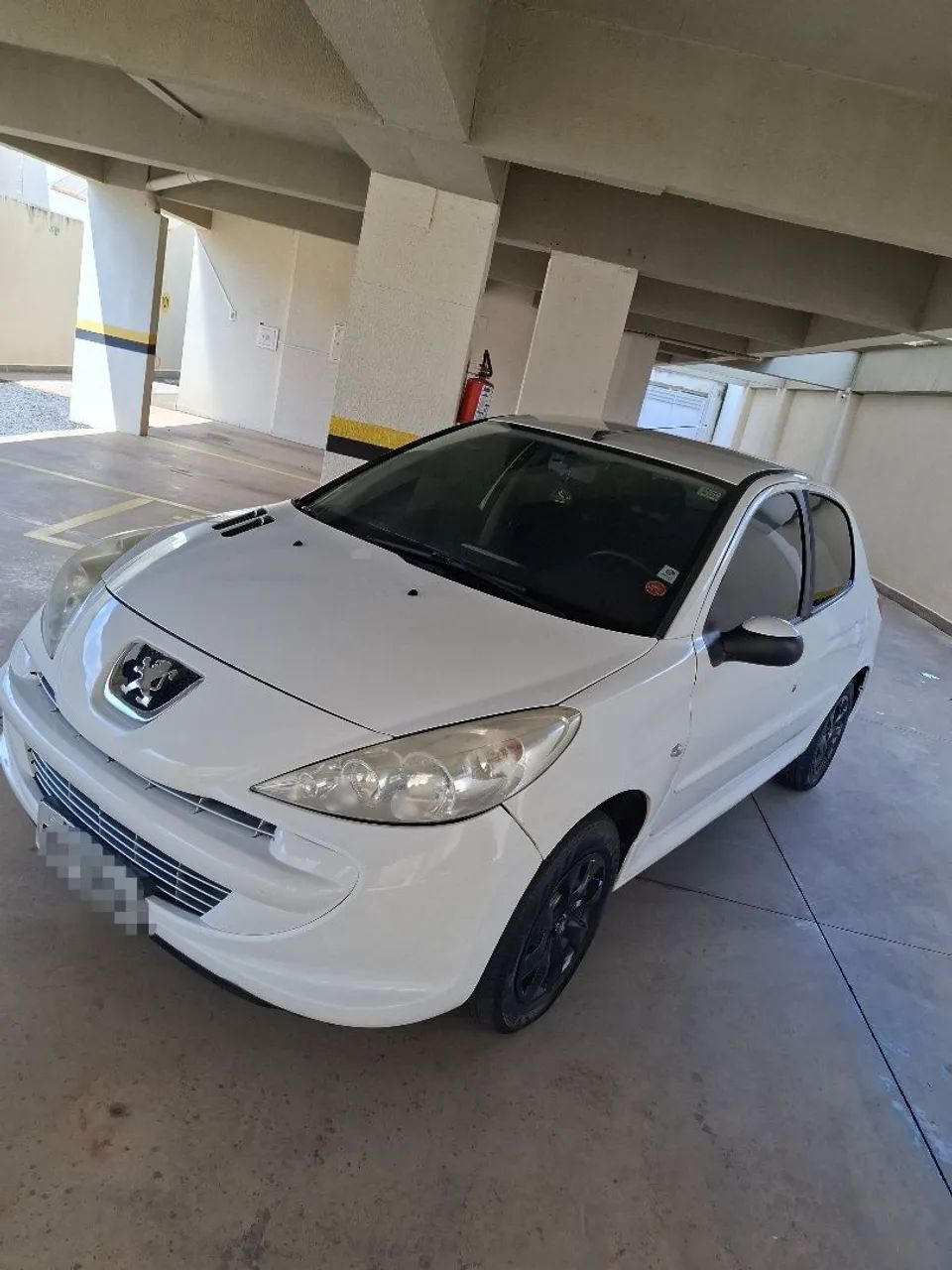 Peugeot 207 XR 1.4 Flex 8V 3P 2013 - Foto 4