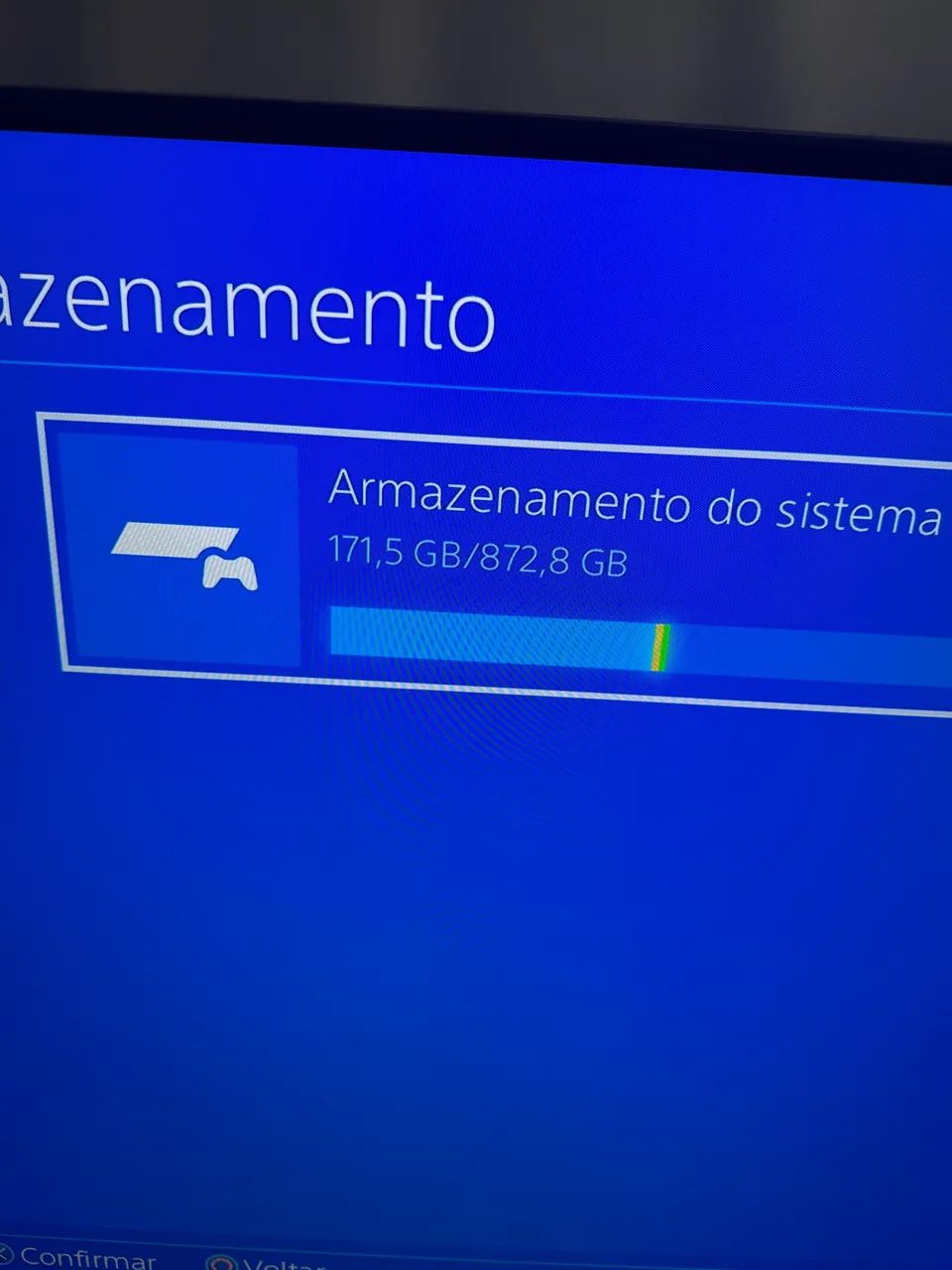 PS4 SLIM - 1TB + 2 controles + Jogo brinde - Foto 3