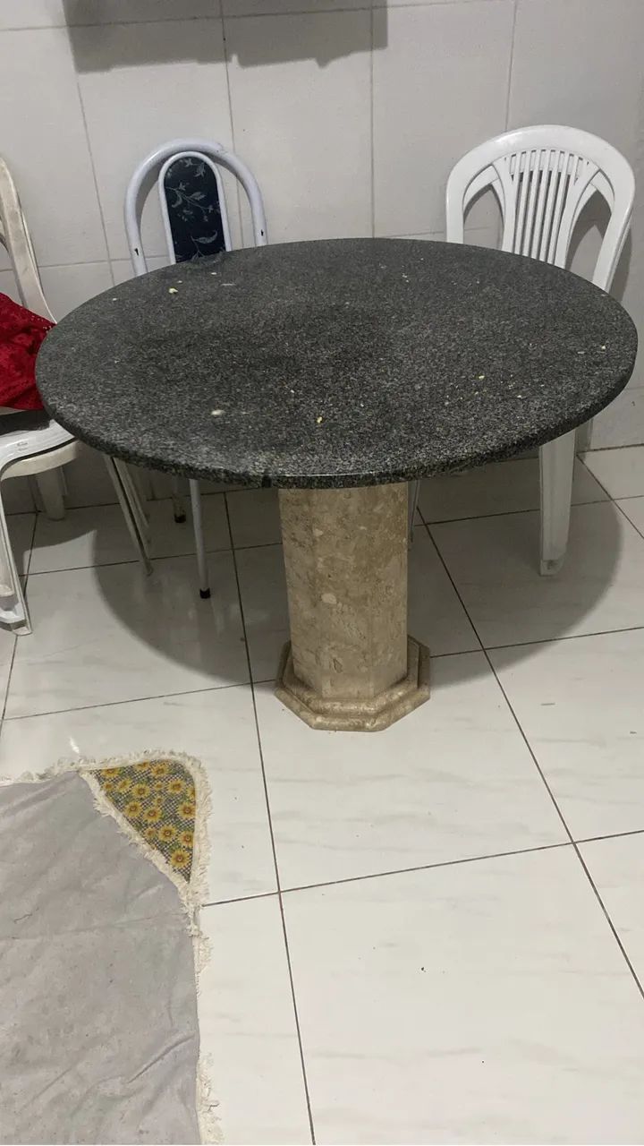 Mesa de mármore 