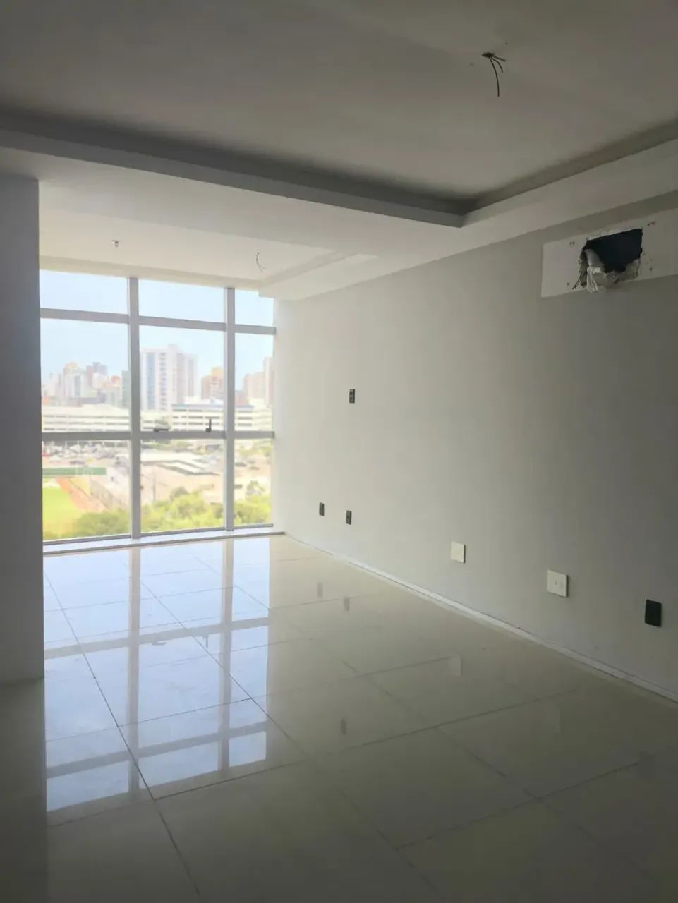 SALA COMERCIAL JARACATI EMPRESARIAL