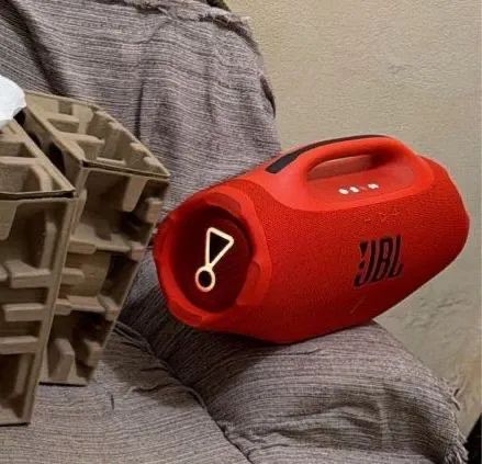 Boom box 4