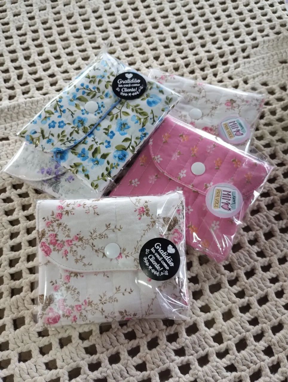 Carteirinha multiuso porta documentos, porta absorvente 