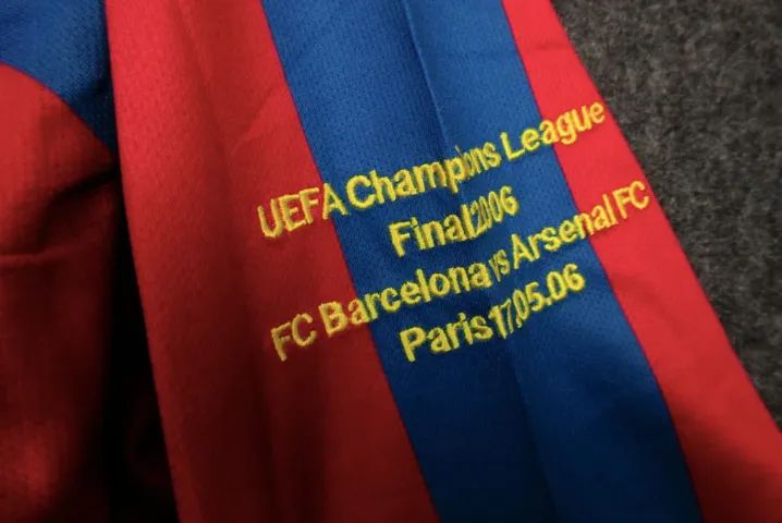 CAMISA RETRÔ BARCELONA 2005/06 - Foto 3