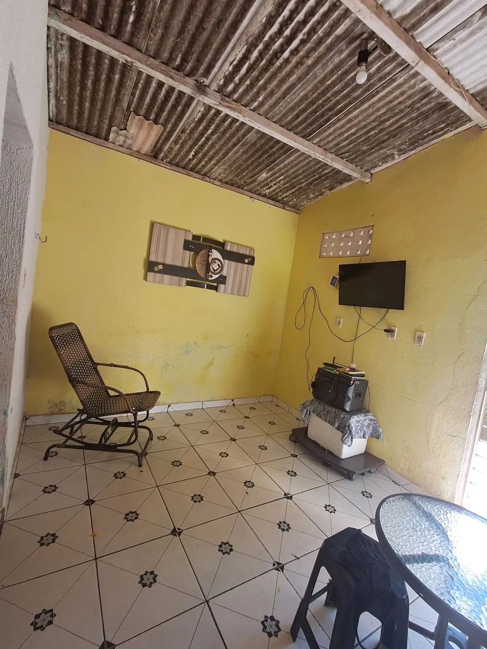 Vende-se uma casa 2 sala 2 banheiro 2 quartos com quintal quarto com suíte  - Foto 2