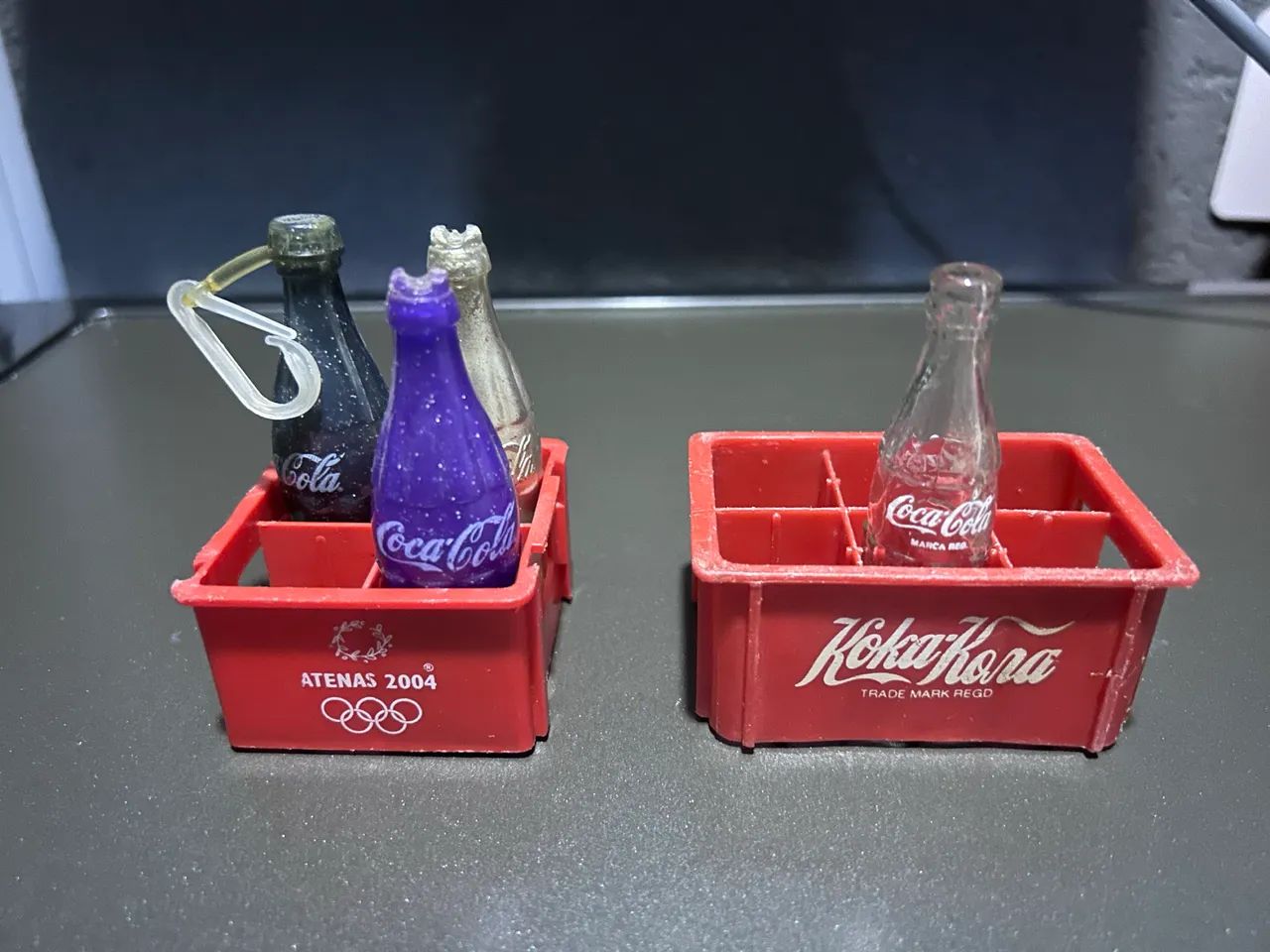 Engradado e Miniaturas de Coca-Cola - Atenas 2004