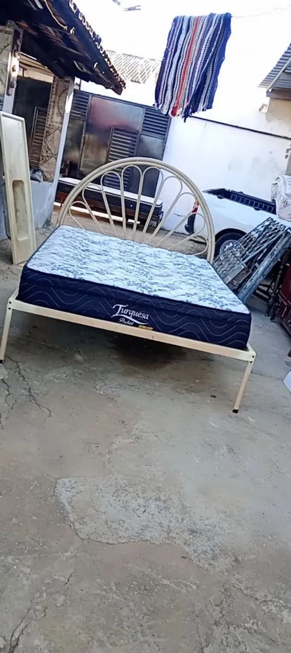 Vendo essa cama com colchão  - Foto 4