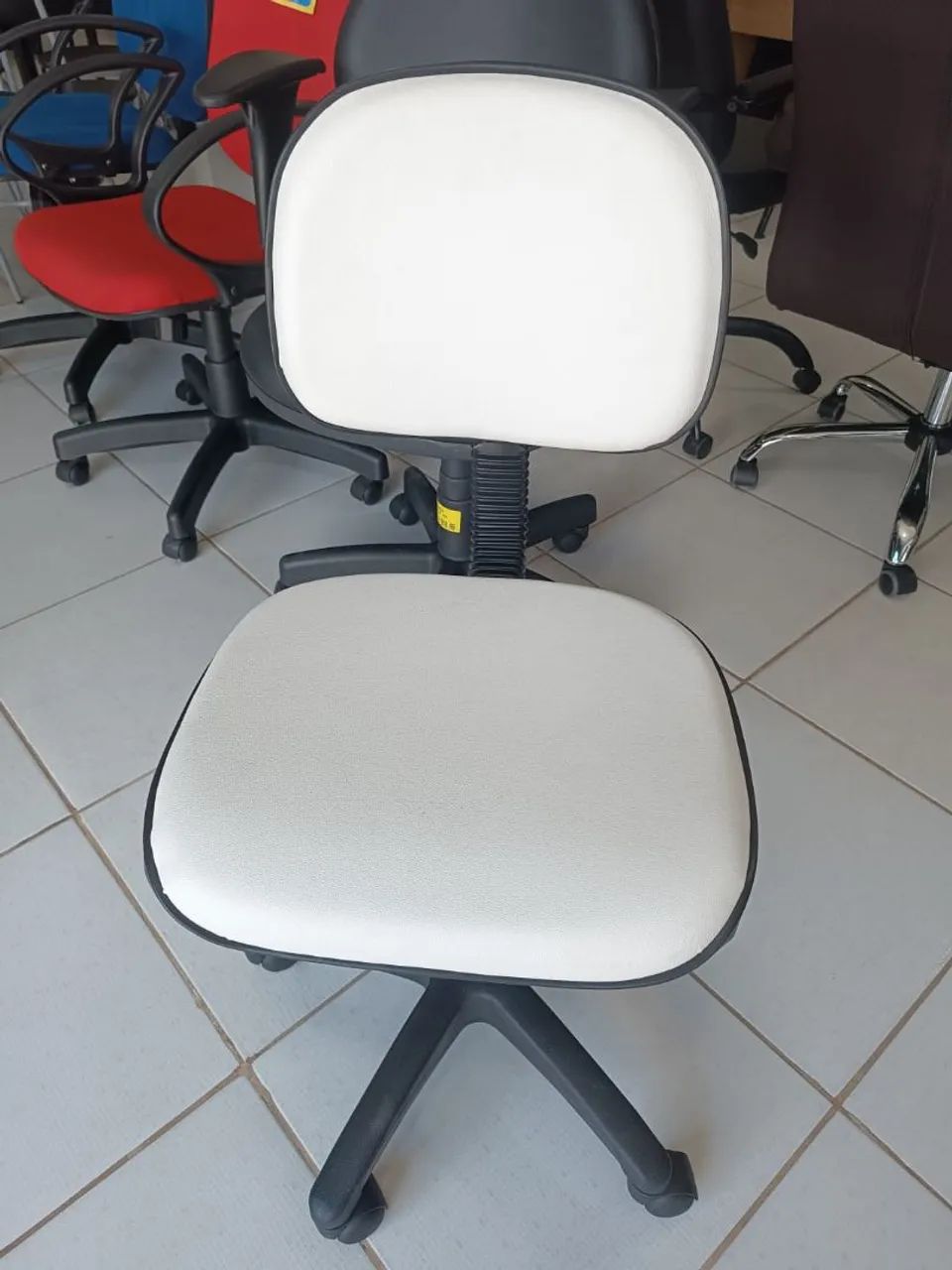 Cadeira executiva  - Foto 3