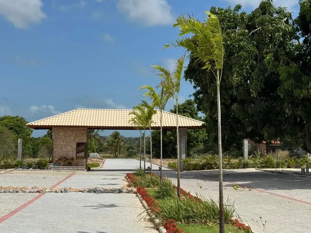 LOTES EM PINDORETAMA COM INFRAESTRUTURA COMPLETO - Foto 3
