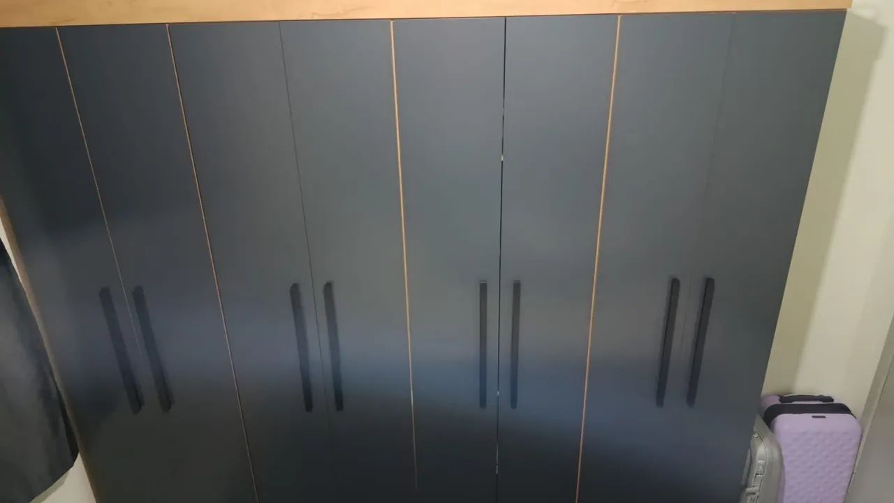 Guarda roupa 8 portas
