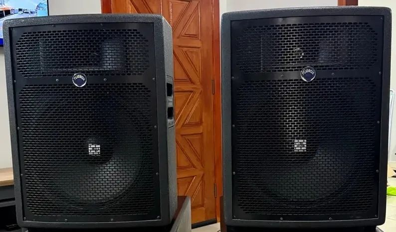 Caixa Ativa + Caixa Passiva Turbox TBA 1500 Plus 15 Polegadas