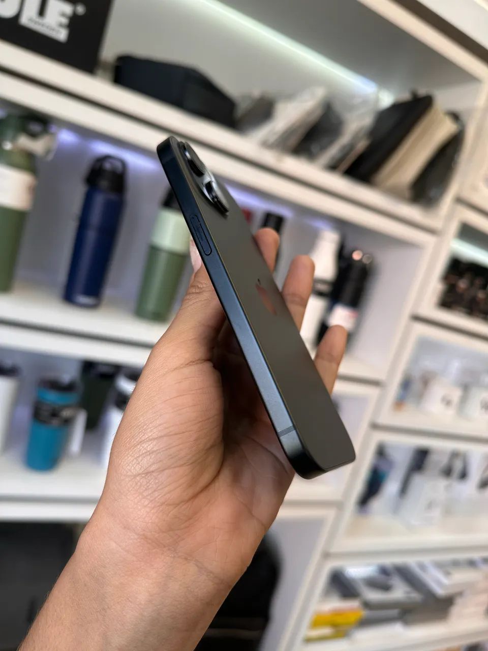 iPhone 15 - 256GB black  - Foto 2