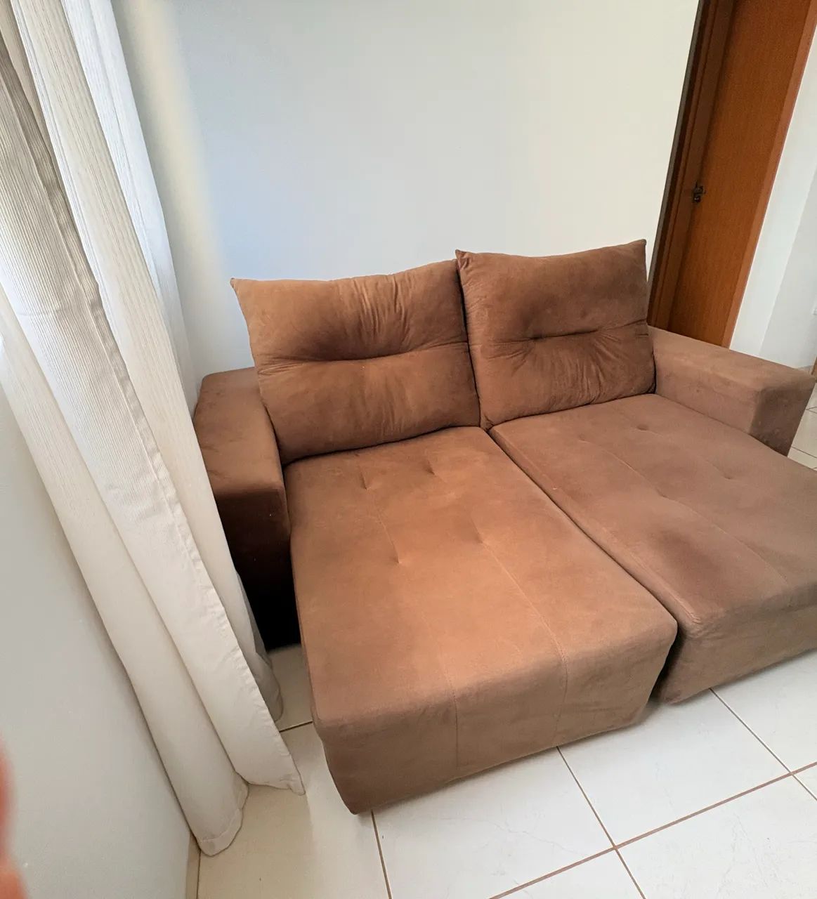 Sofá marrom 2 lugares  - Foto 4