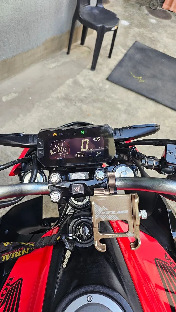CB300F 2023 - Foto 4