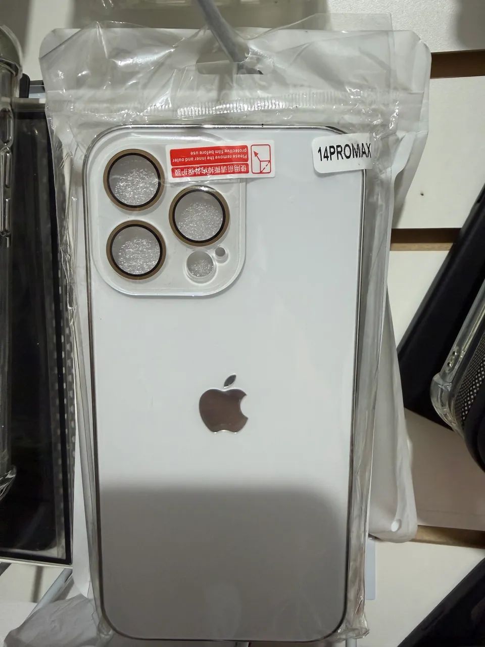 Capa iPhone 14 Pro Max nova sem uso