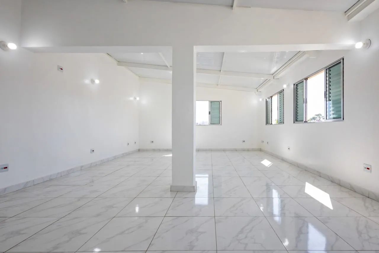 Sala comercial na Rua Monsenhor Manuel Rosa, 96  120 m²