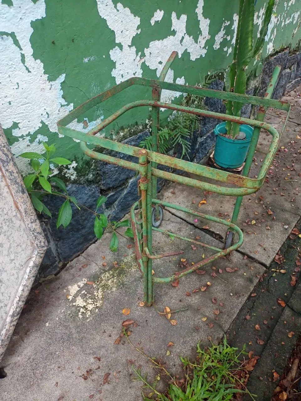 Carrinho para churrasqueira precisa pintura e a cupla - Foto 5