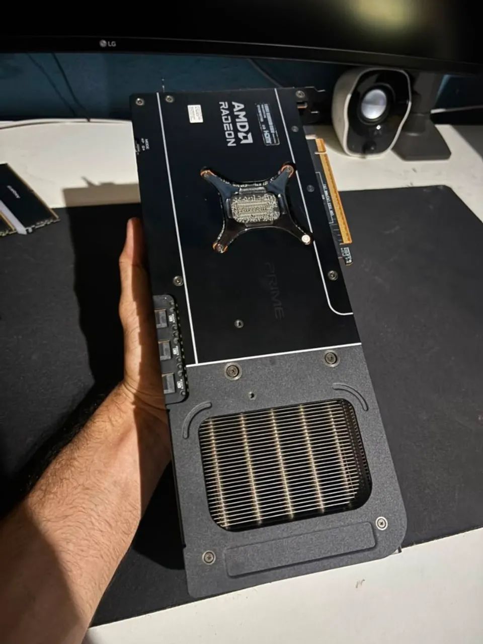 PLACA DE VIDEO RX 9070XT - Foto 3