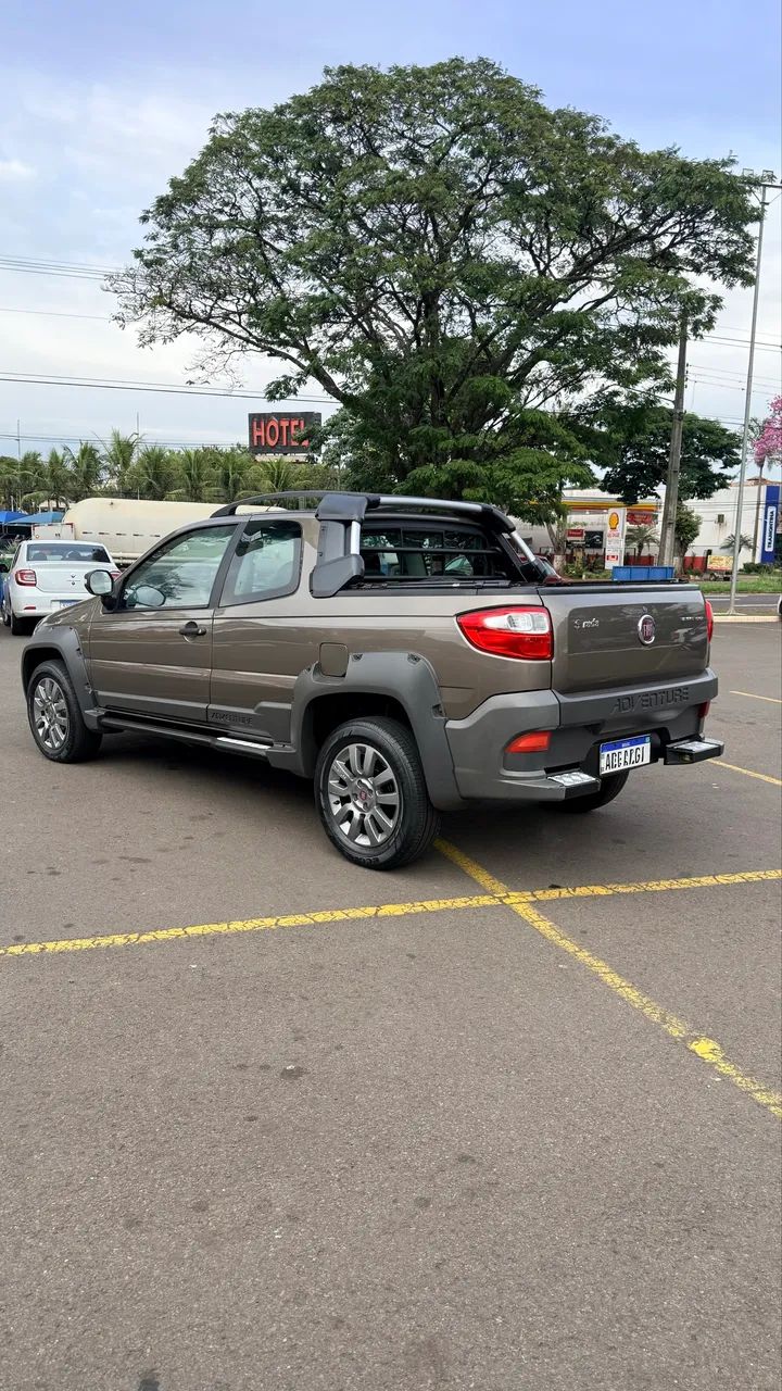 Fiat Strada Adventure1.8/ 1.8 Locker Flex CD 2015 - Foto 4