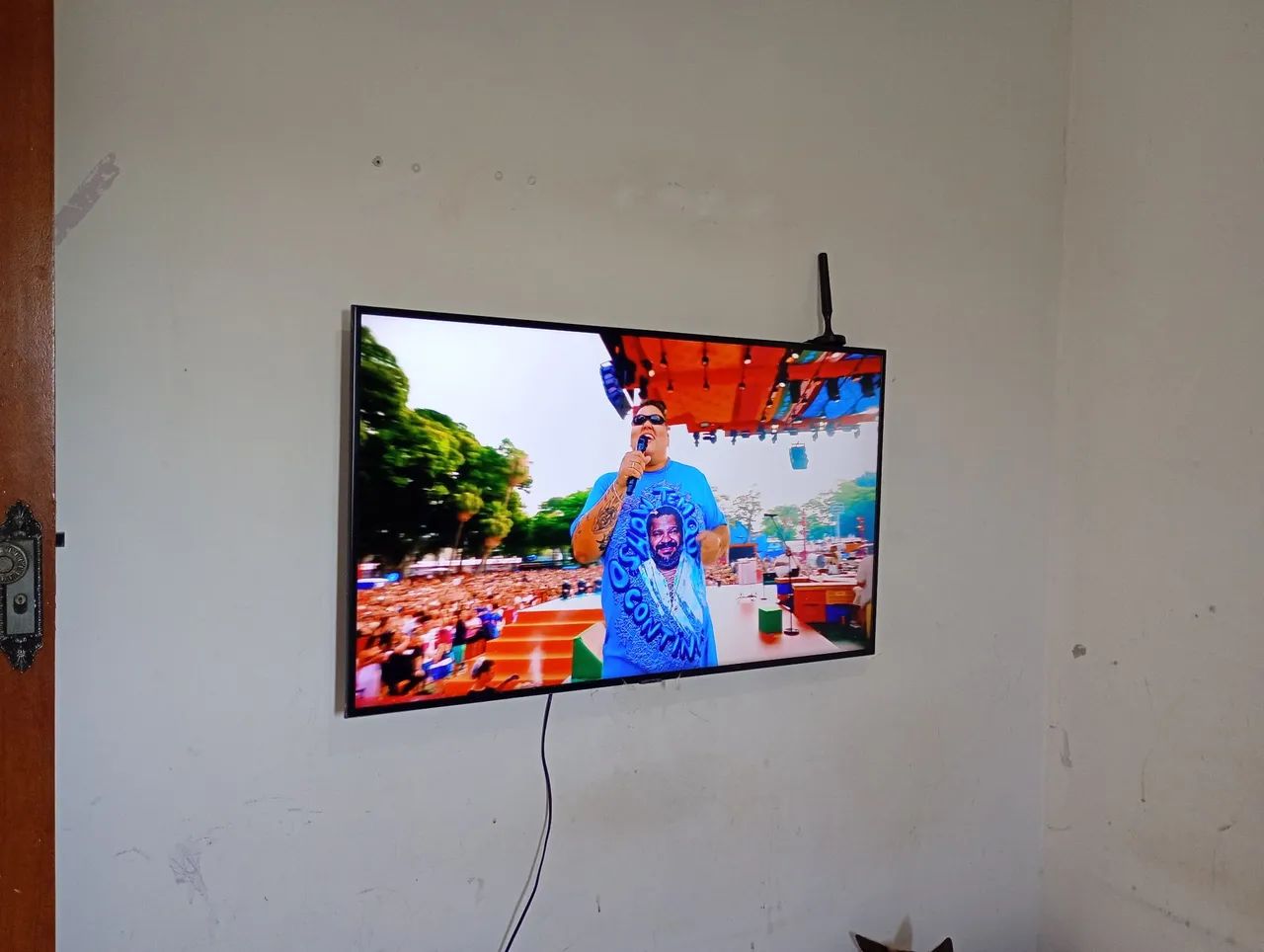Tv smart 4k Samsung Crystal 55 polegadas Alexa wi-fi bluetooth novinha  - Foto 3