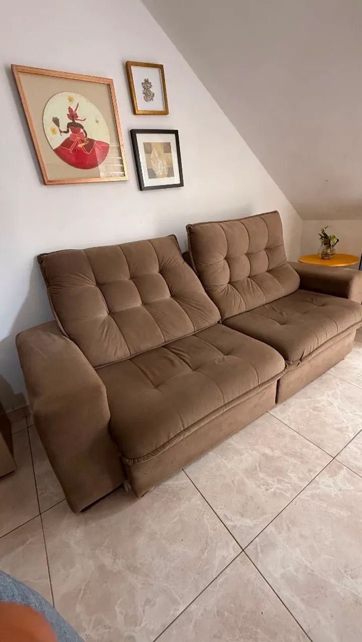 Vendo sofá 4 lugares retrátil e reclinável  - Foto 2