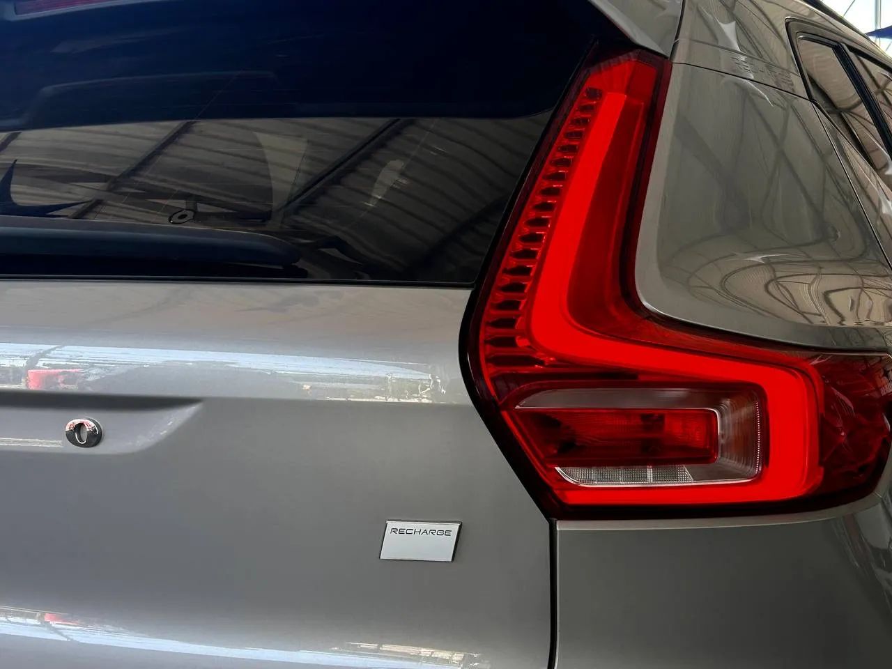 Volvo XC40 Recharge Plus (elétrico) 2023 - Foto 2