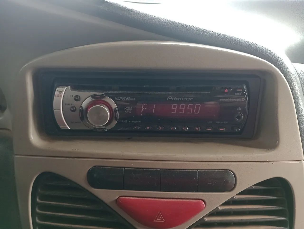 Rádio de carro Pioneer de cd