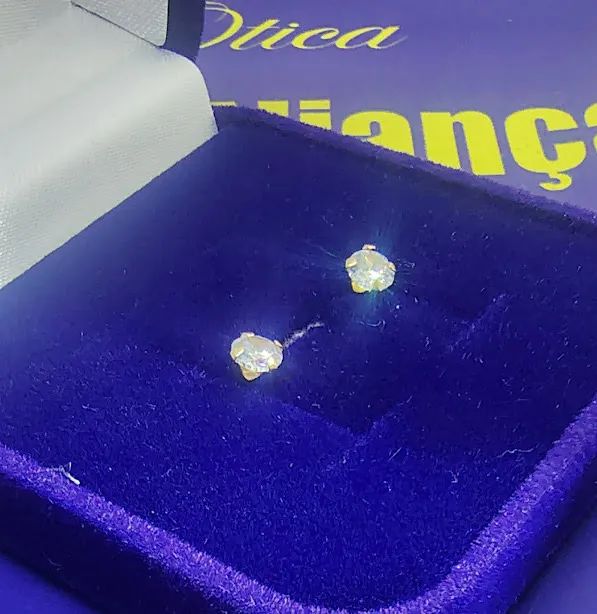 Brinco Ouro 18 Kilates 5 mm