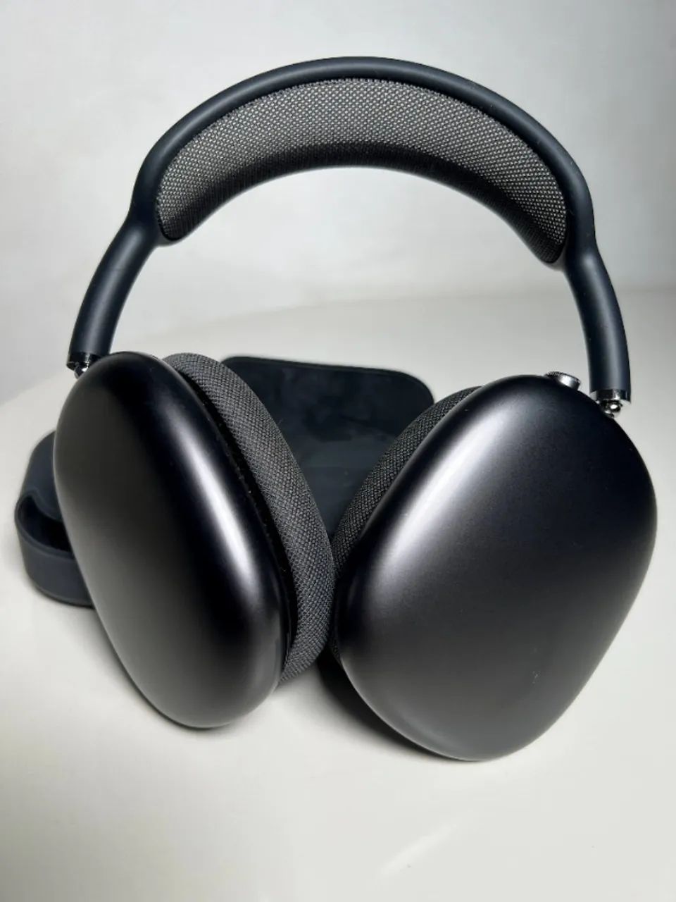 AirPods Max Cinza Espacial - Seminovo - Completo na Caixa - Fones