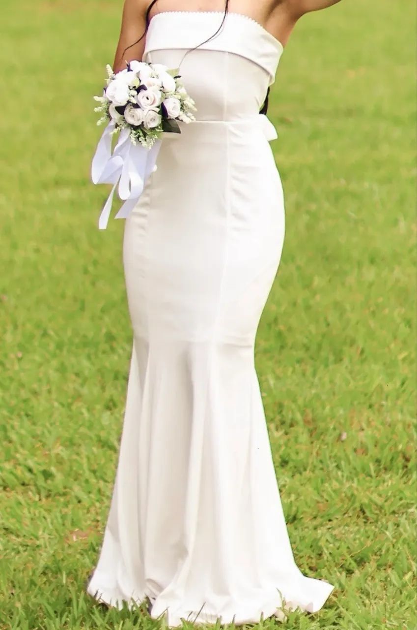 Vestido de Noiva e Buquê