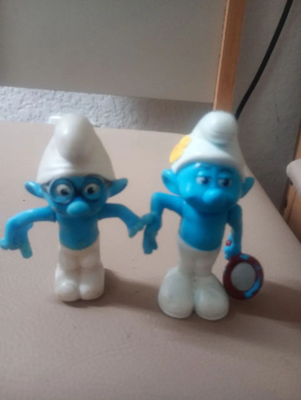 KIT 2 BONECOS COLECIONÁVEIS SMURFS  - Foto 3