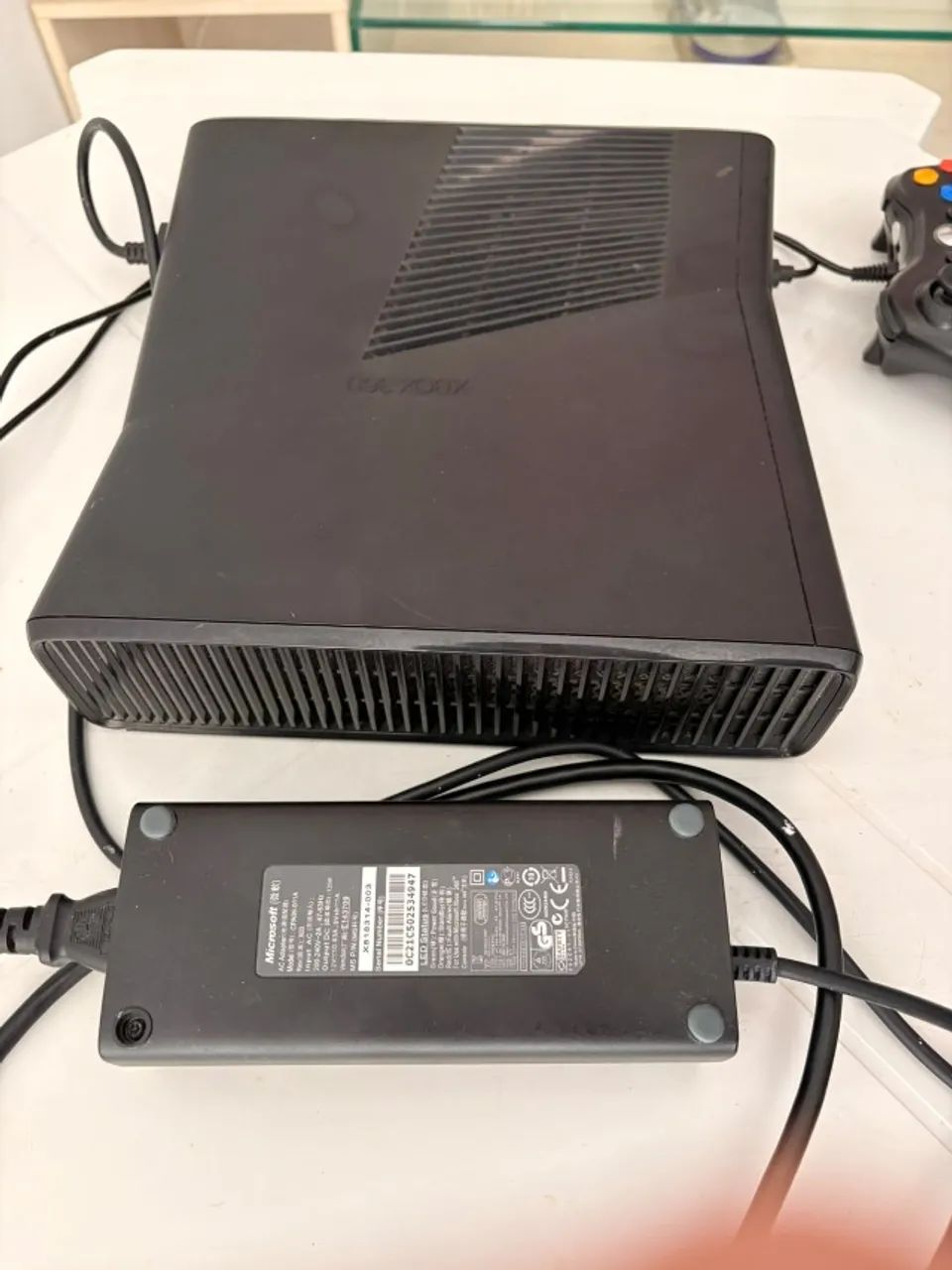 Xbox 360 Slim Com Dois Controles - Foto 4