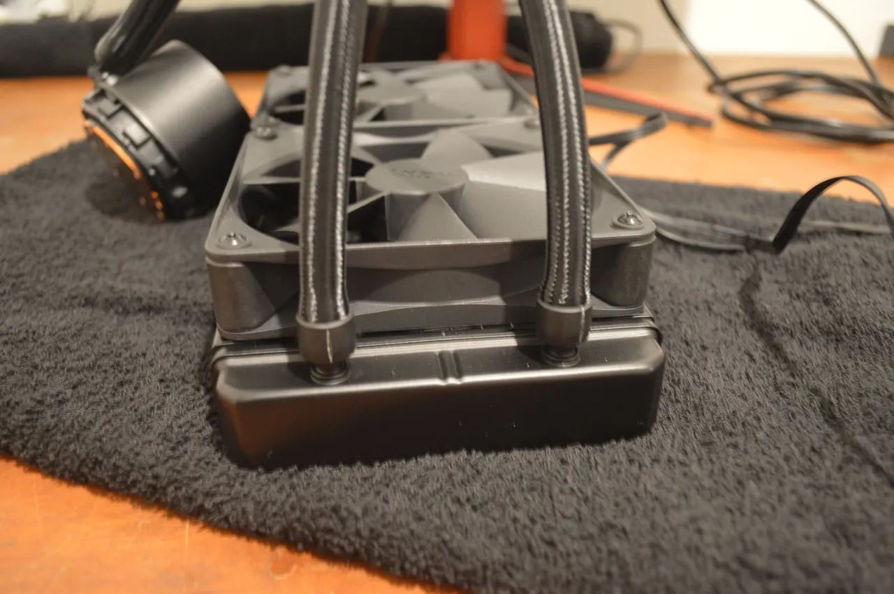 Water Cooler Nzxt Kraken 240 LCD  - Foto 3