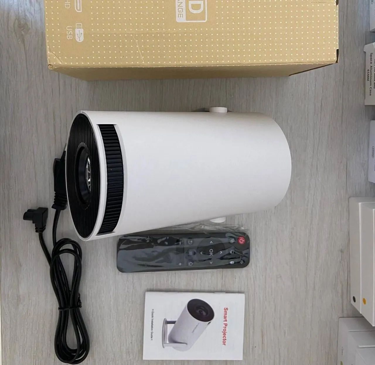 Projetor Android HY 300  - Foto 5