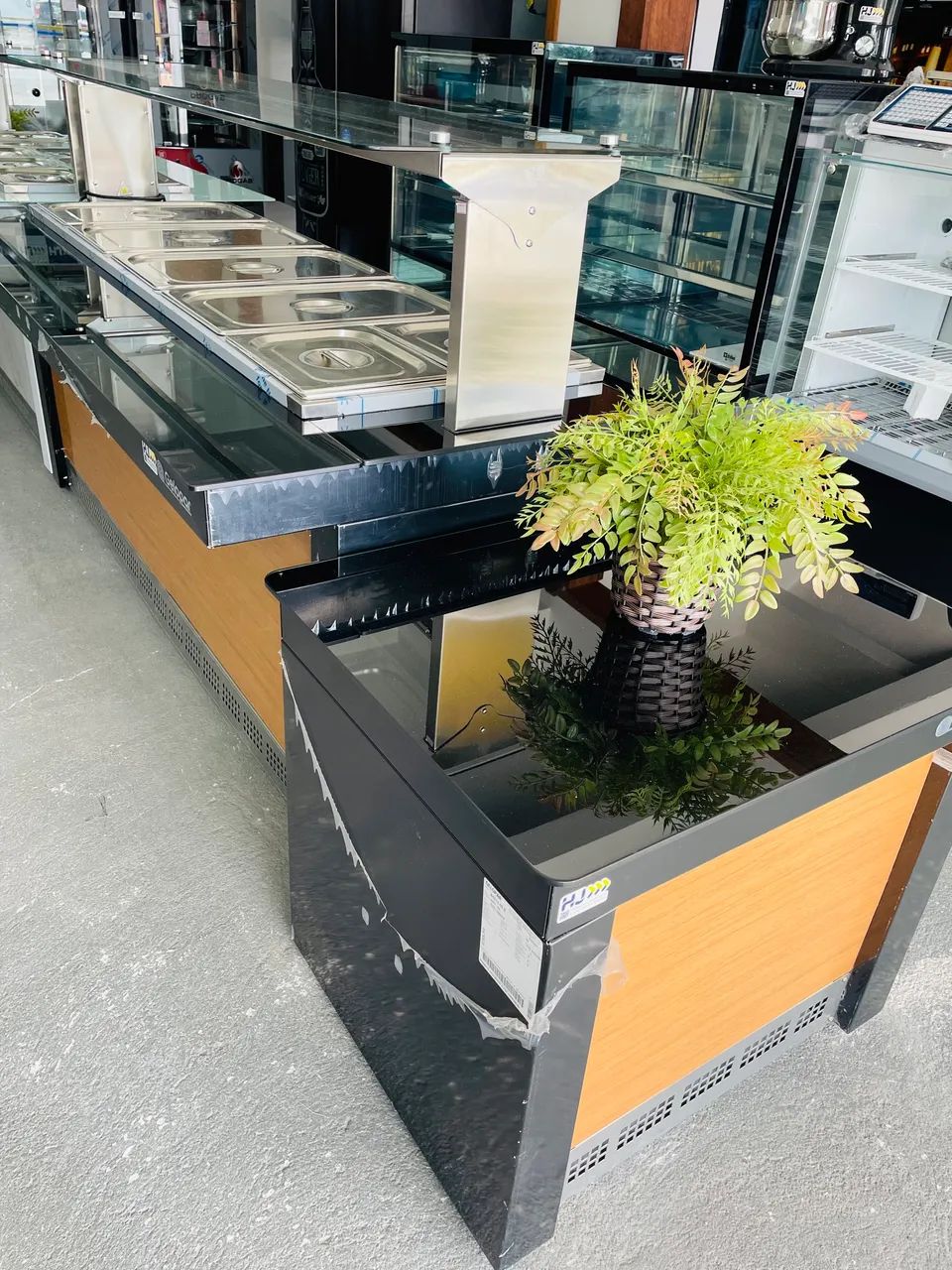 MB Buffet térmico 2M + módulo de pratos Gelopar (sem Cubas) 
