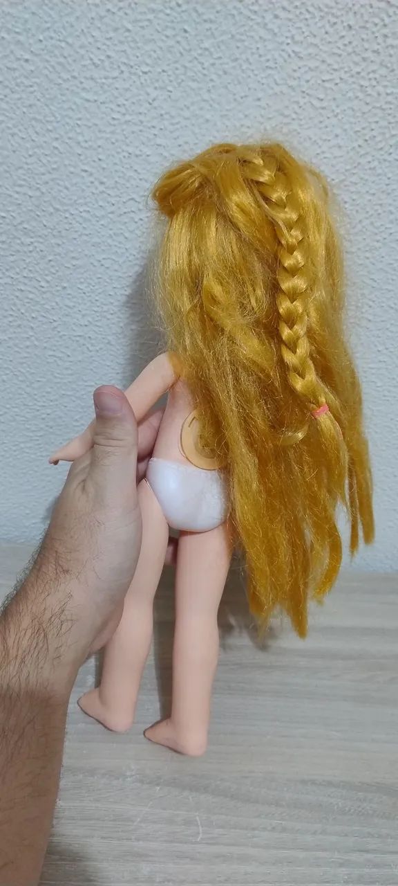 Boneca Rapunzel 35 cm de altura - Foto 5