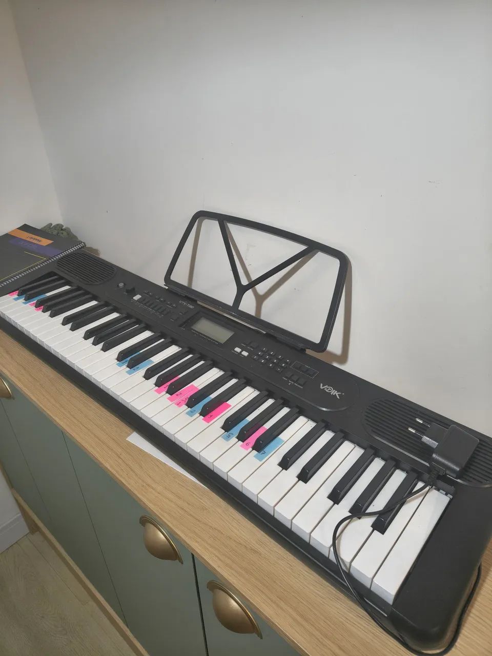 Teclado Musical Voik VTX-730 - 61 Teclas - Excelente Estado