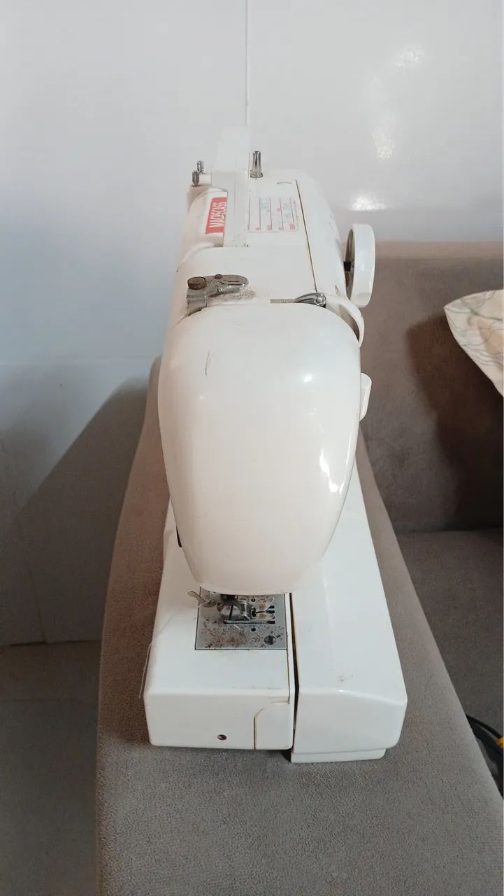 Máquina de Costura Elgin - Foto 4