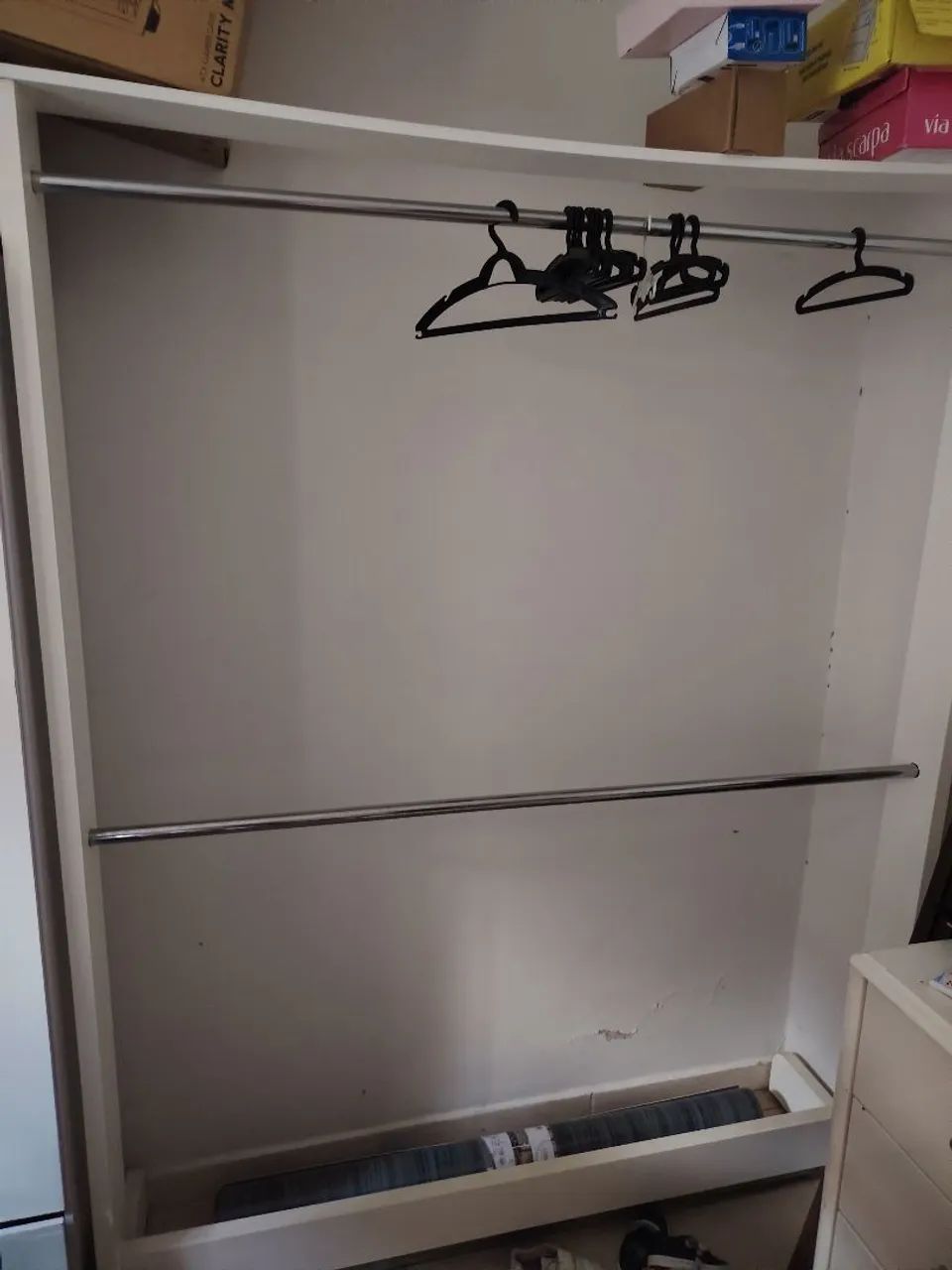ARARA DE ROUPA EM MDF