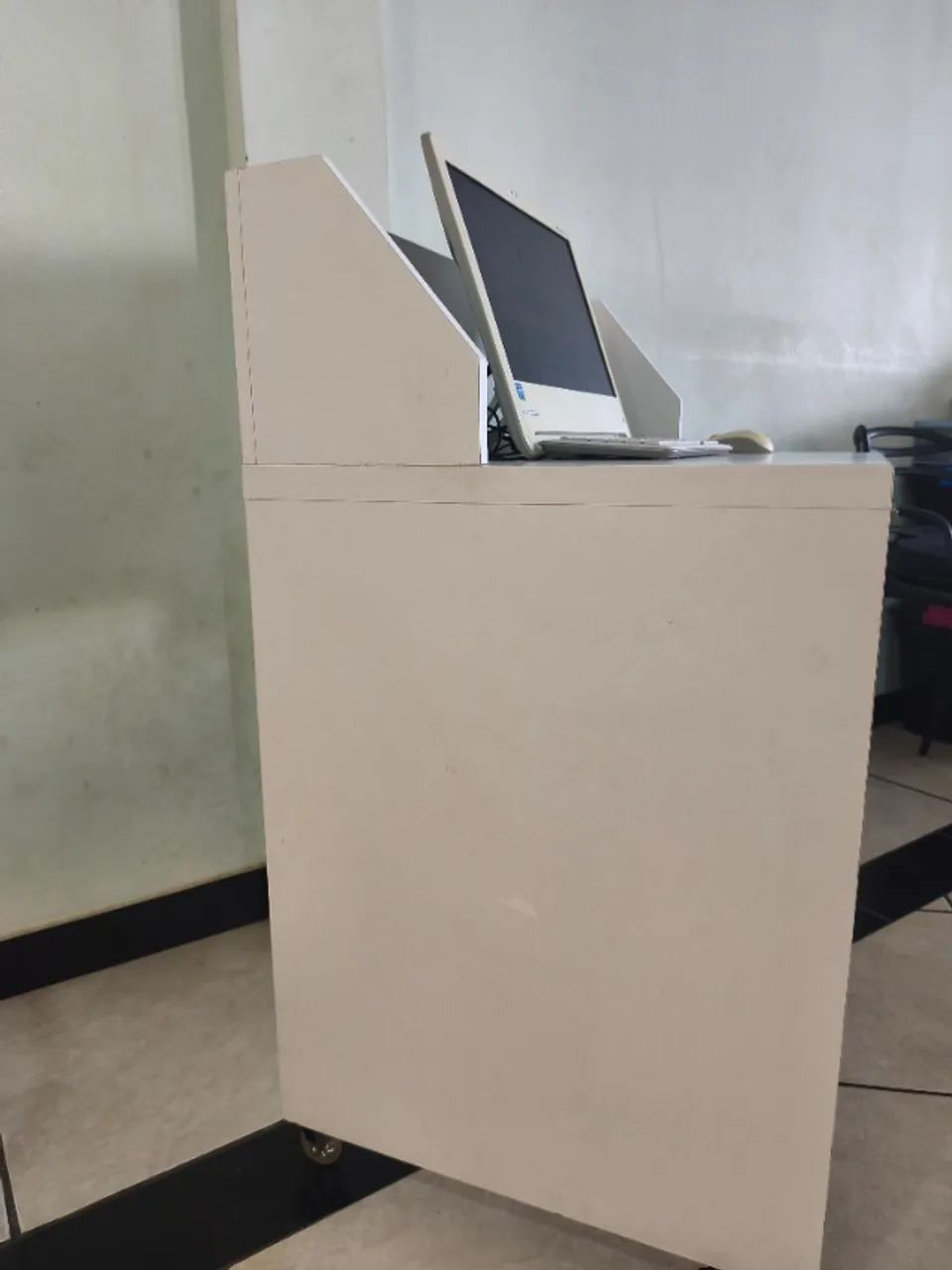 Mesa de Computador - Foto 4