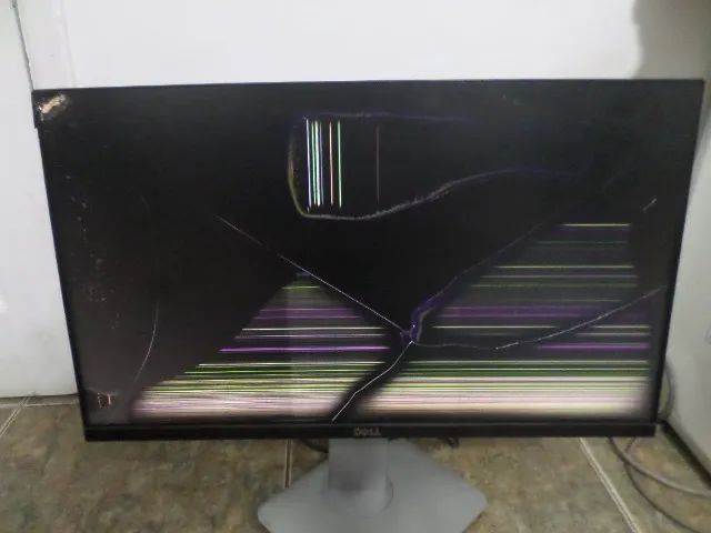 Monitor Dell Tela Quebrada