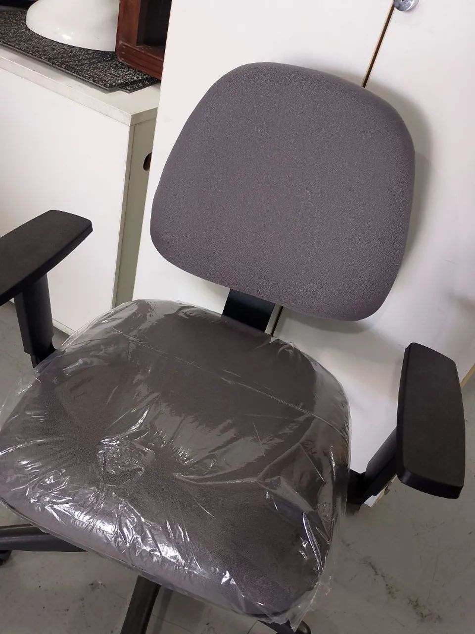 Cadeira de Escritório Modelo Executivo -  Flexform Cinza  - Foto 5