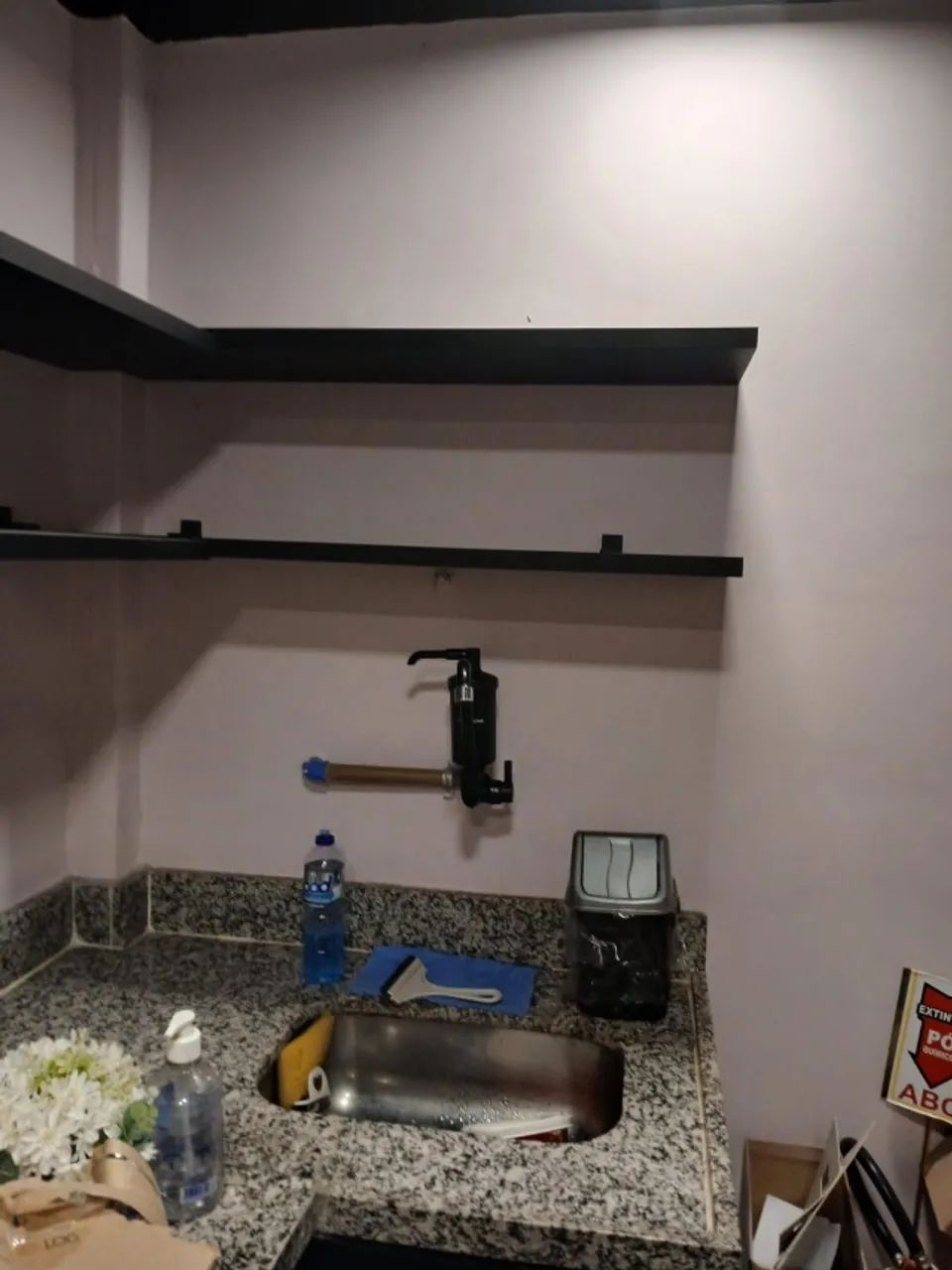 Móvel Armário MDF Preto 3 Portas + 4 Prateleiras  - Foto 5