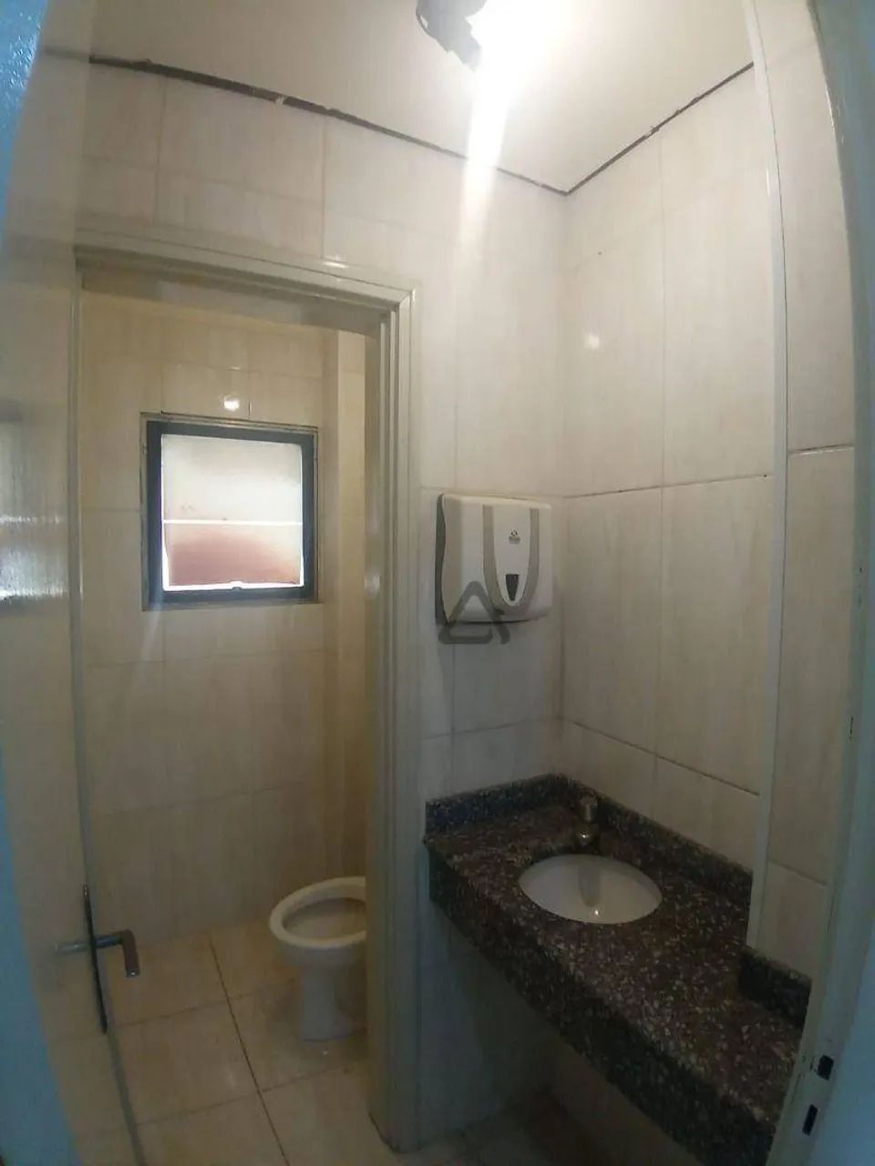 Oportunidade Única: Sala Comercial com 63m² Próxima à Avenida Brasil. - Foto 3