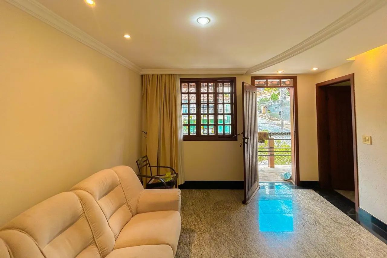 Casa à Venda - Heliópolis, 4 Quartos, 300 m2