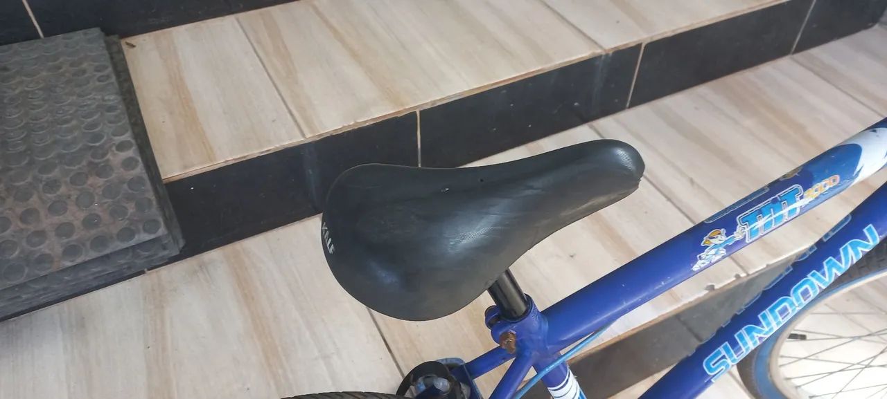 Bicicleta infantil aro 20 - Foto 3