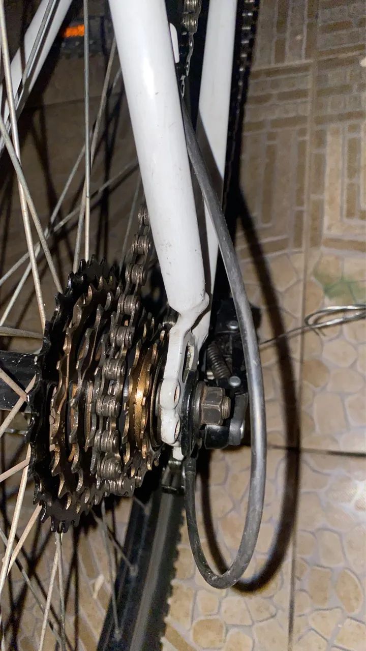 Vende-se Bicicleta aro 29 Caloi velox.  - Foto 4