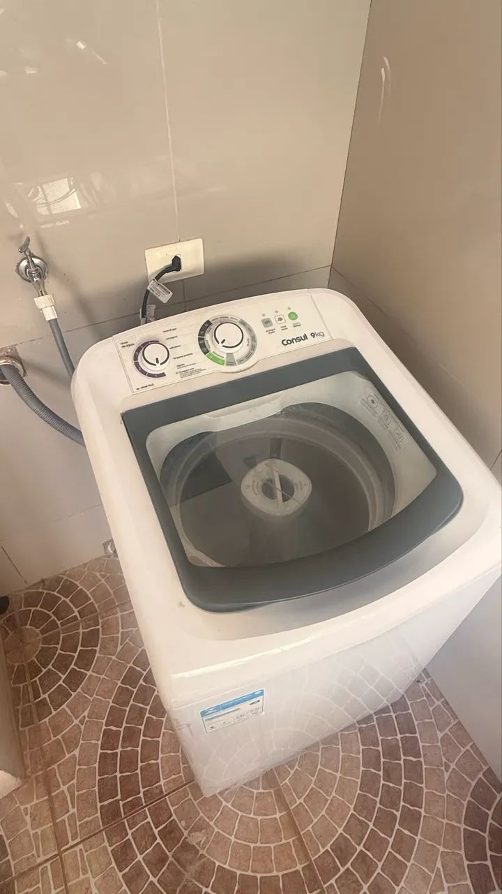 Máquina de lavar roupas cônsul