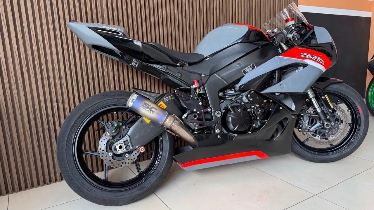 6人がけ　
白い机　※お値段交渉OKです！ カワサキ（KAWASAKI） ニンジャZX-6R | Ninja ZX-6Rの型式・スペック